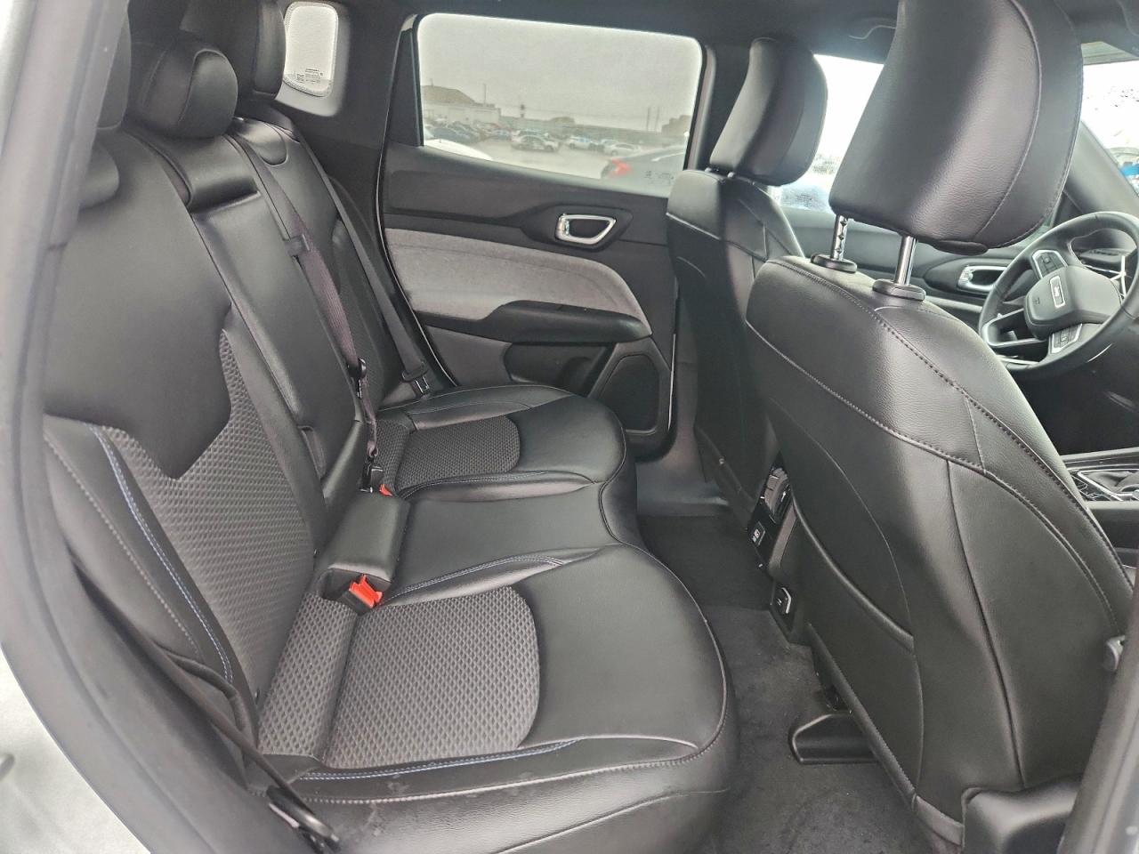 2025 JEEP COMPASS photo 19