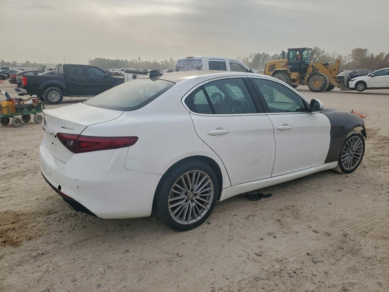 2017 ALFA ROMEO GIULIA TI photo 9