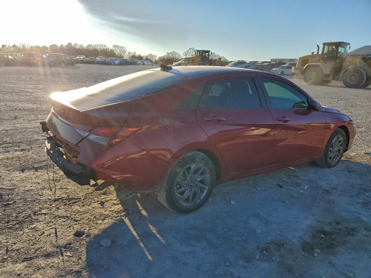 2024 HYUNDAI ELANTRA SEL photo 3