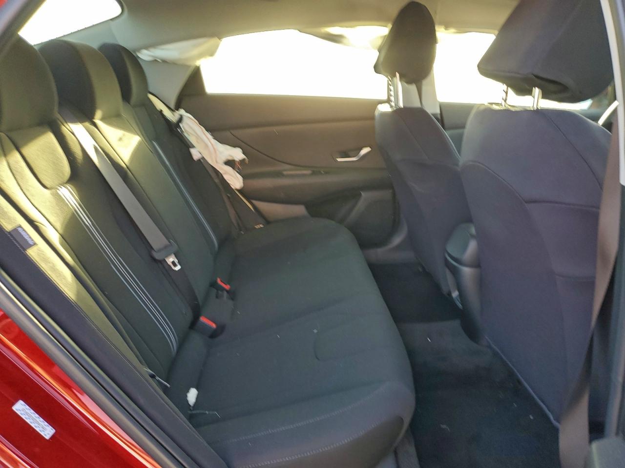 2024 HYUNDAI ELANTRA SEL photo 10