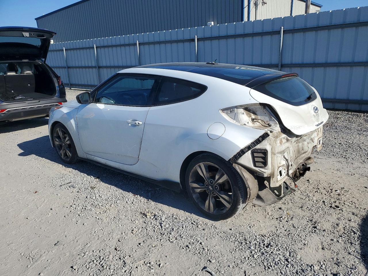 2017 HYUNDAI VELOSTER photo 2
