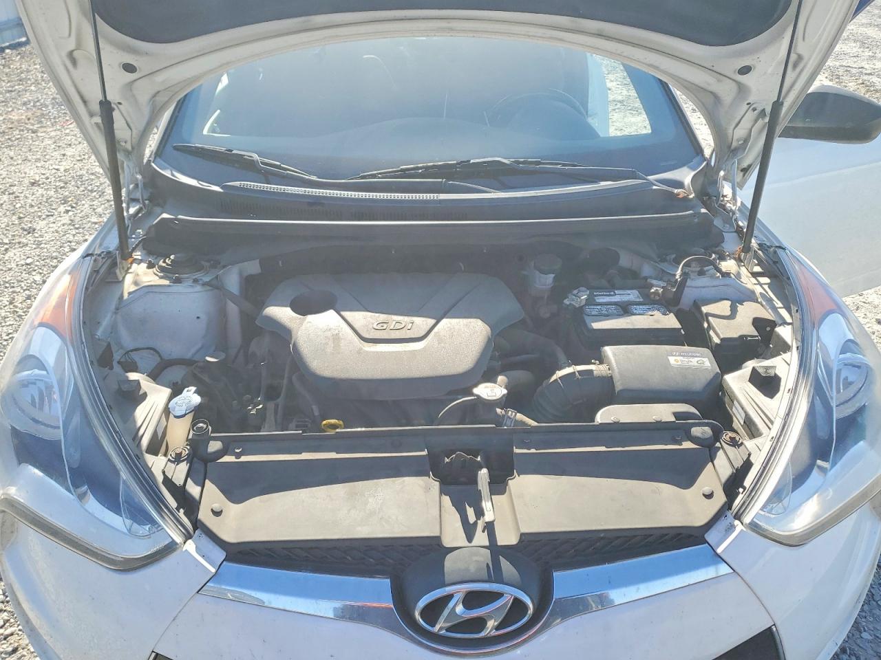 2017 HYUNDAI VELOSTER photo 11