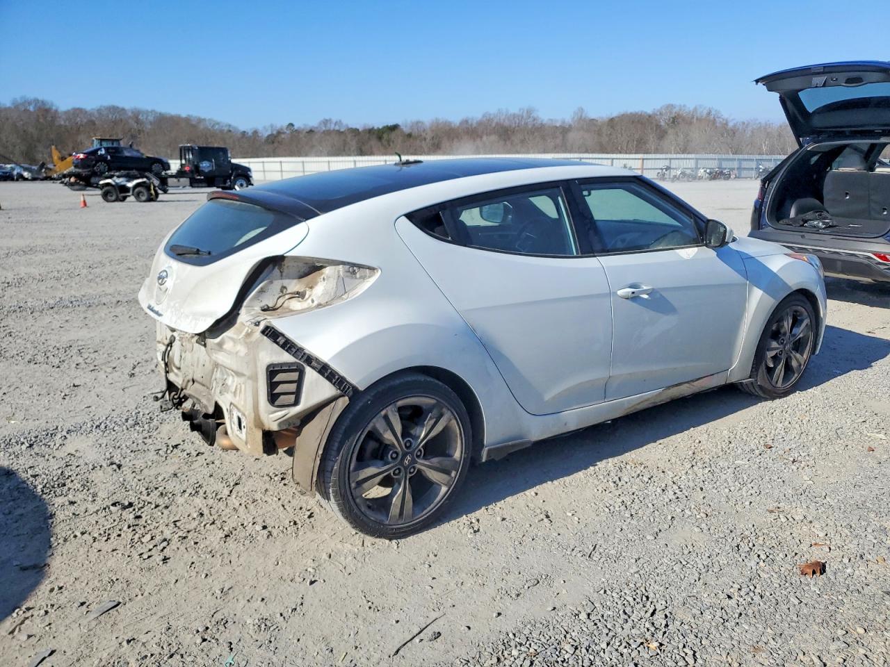 2017 HYUNDAI VELOSTER photo 3