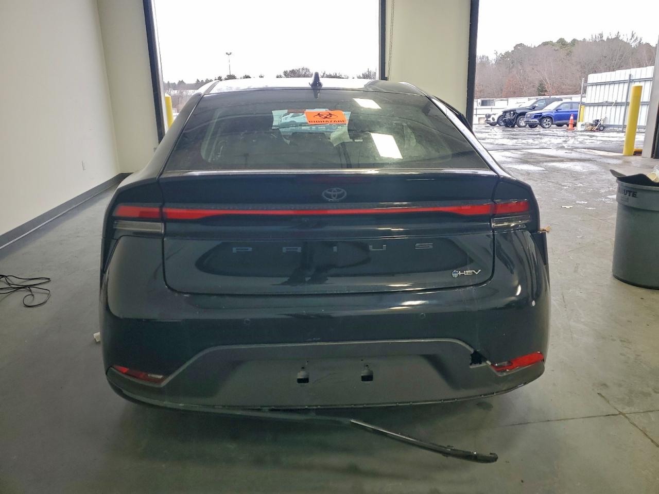 2024 TOYOTA PRIUS LE photo 11