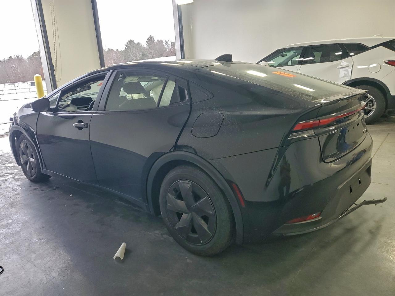 2024 TOYOTA PRIUS LE photo 3