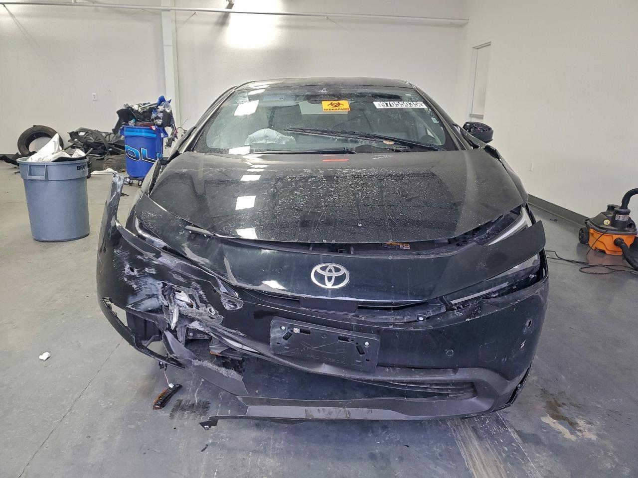 2024 TOYOTA PRIUS LE photo 9