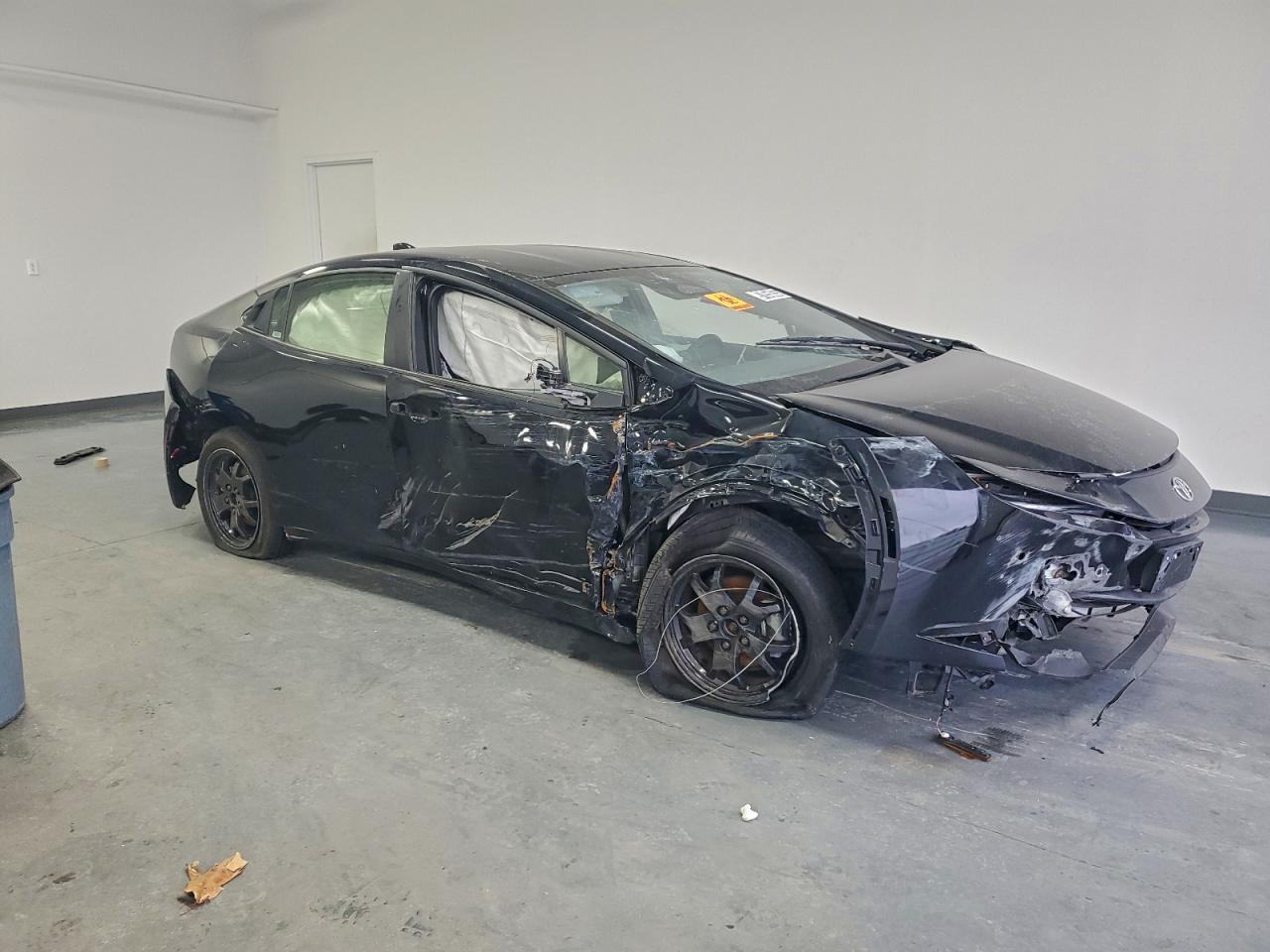 2024 TOYOTA PRIUS LE photo 7
