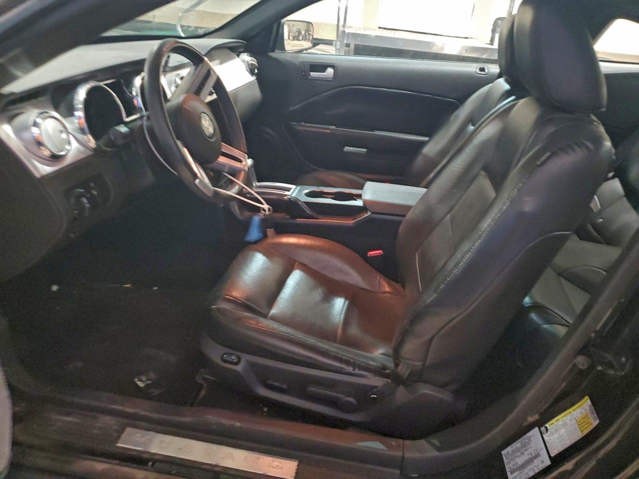 2006 FORD MUSTANG photo 19