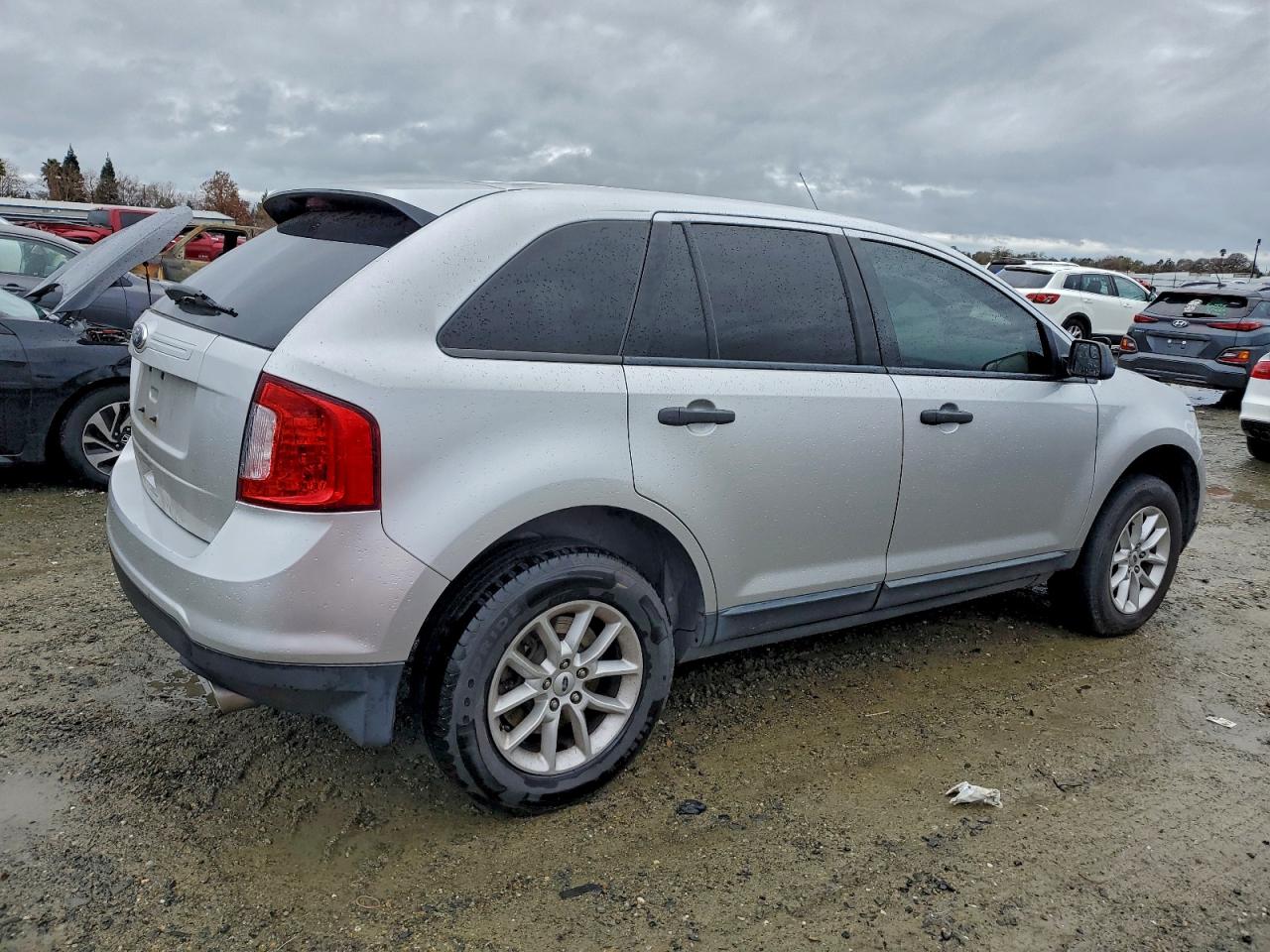 2014 FORD EDGE SE photo 5