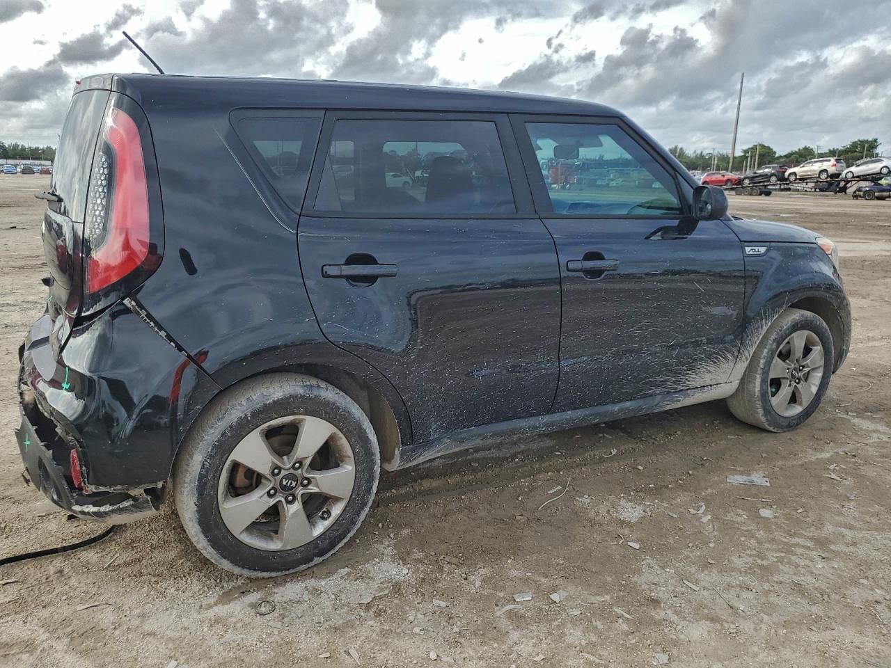 2017 KIA SOUL photo 3