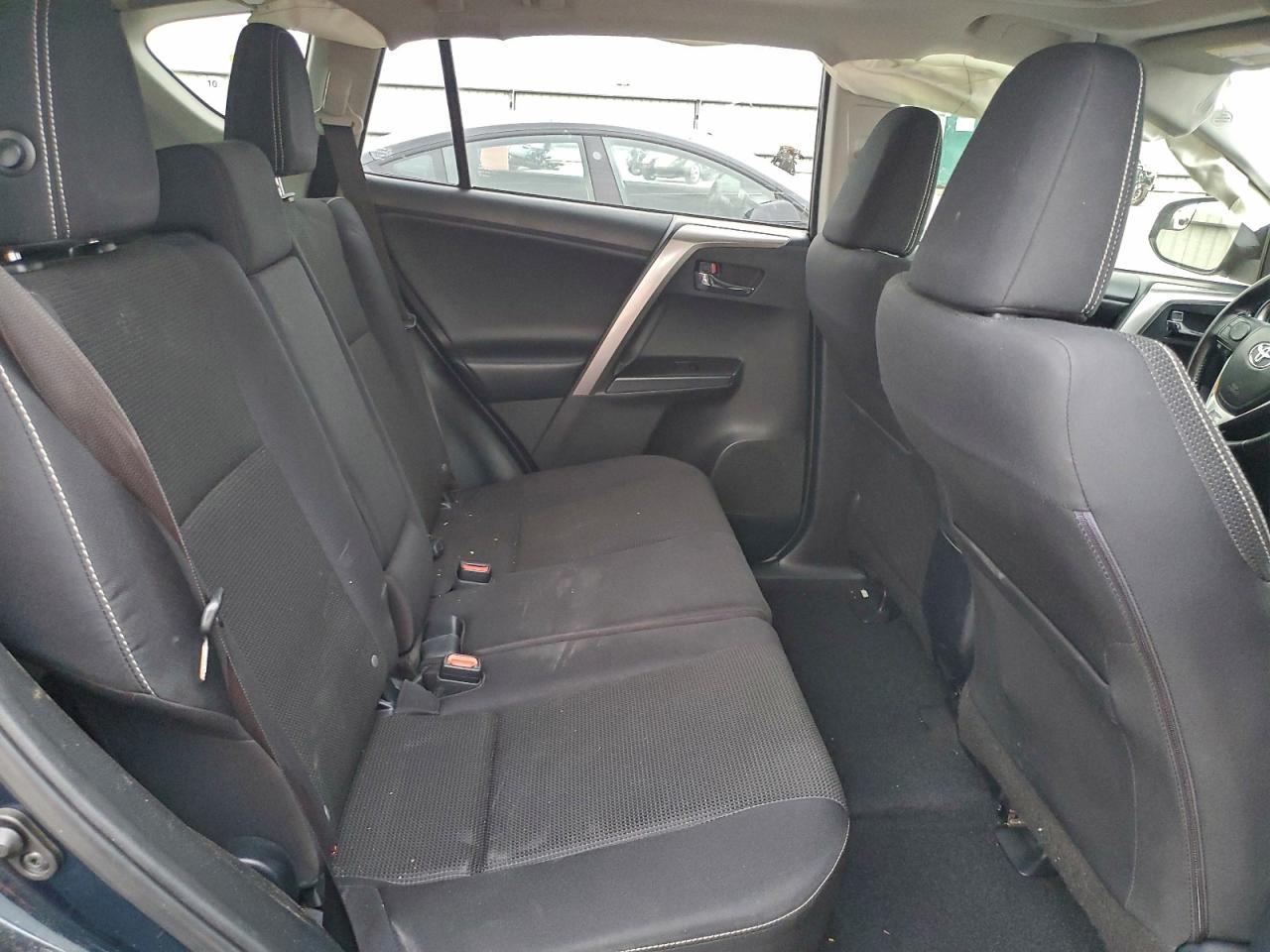 2017 TOYOTA RAV4 XLE photo 11