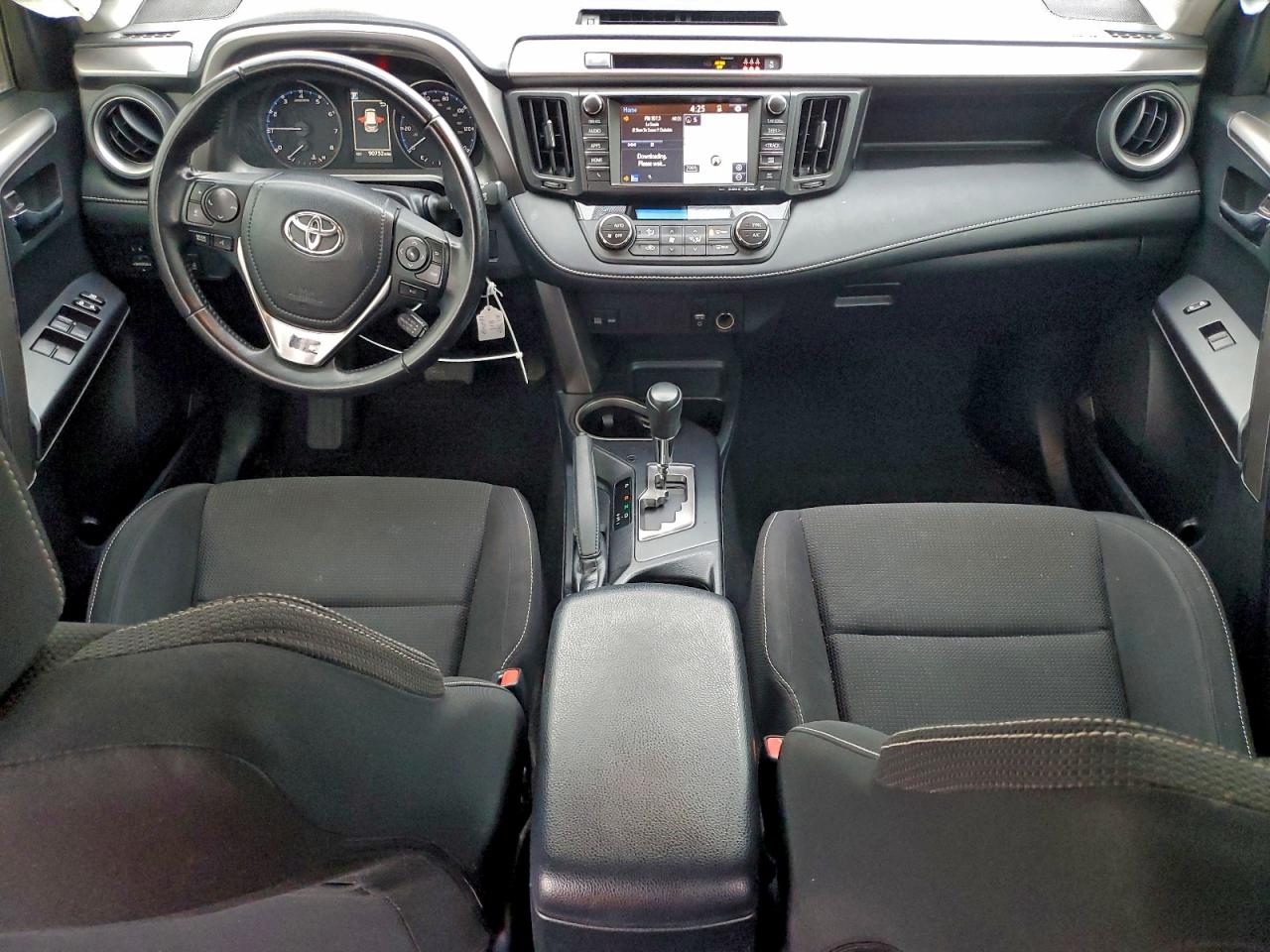 2017 TOYOTA RAV4 XLE photo 8