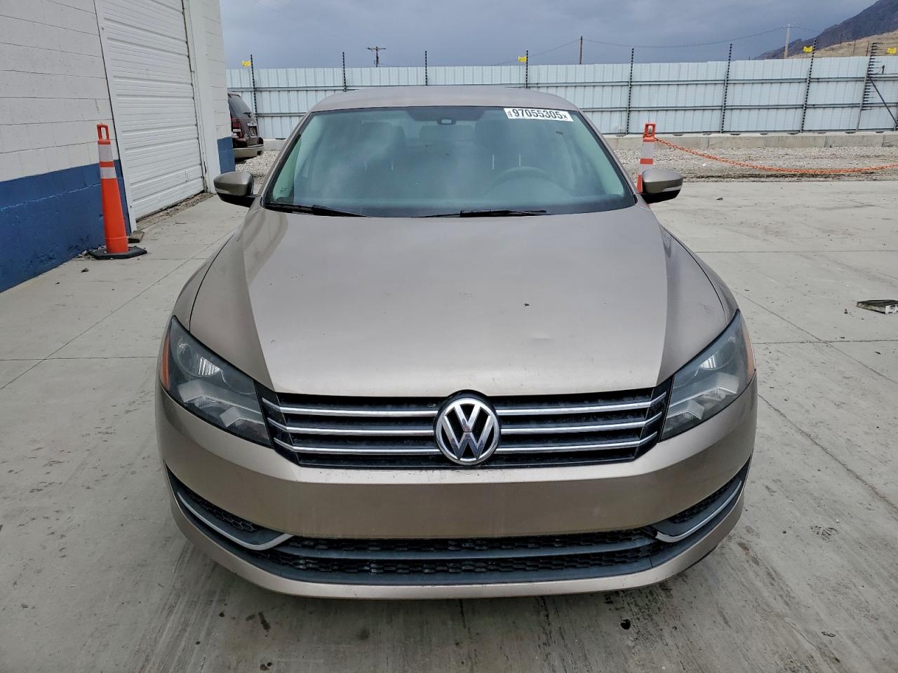 2015 VOLKSWAGEN PASSAT SE photo 13