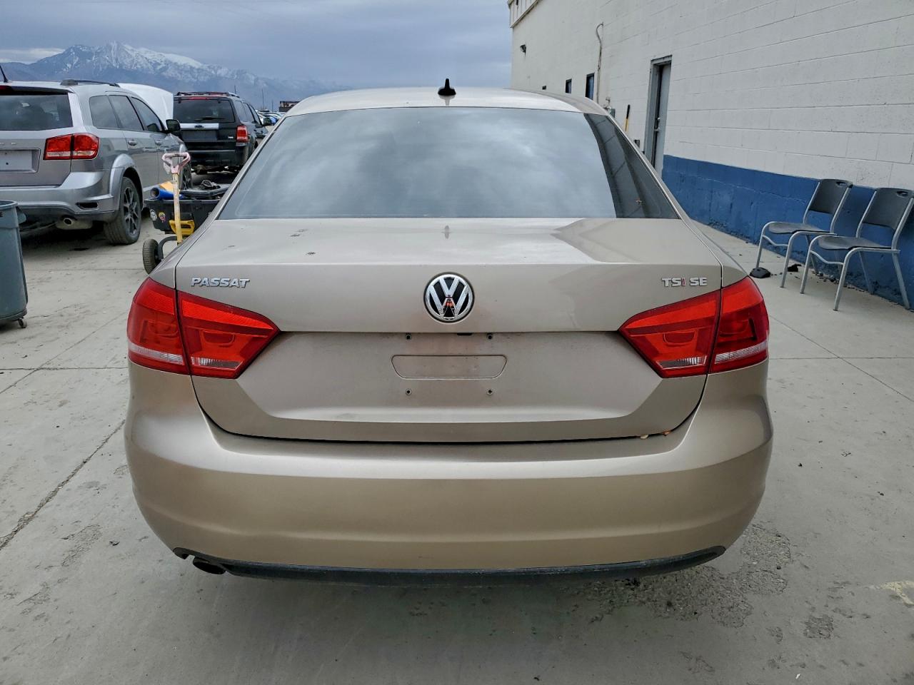 2015 VOLKSWAGEN PASSAT SE photo 16