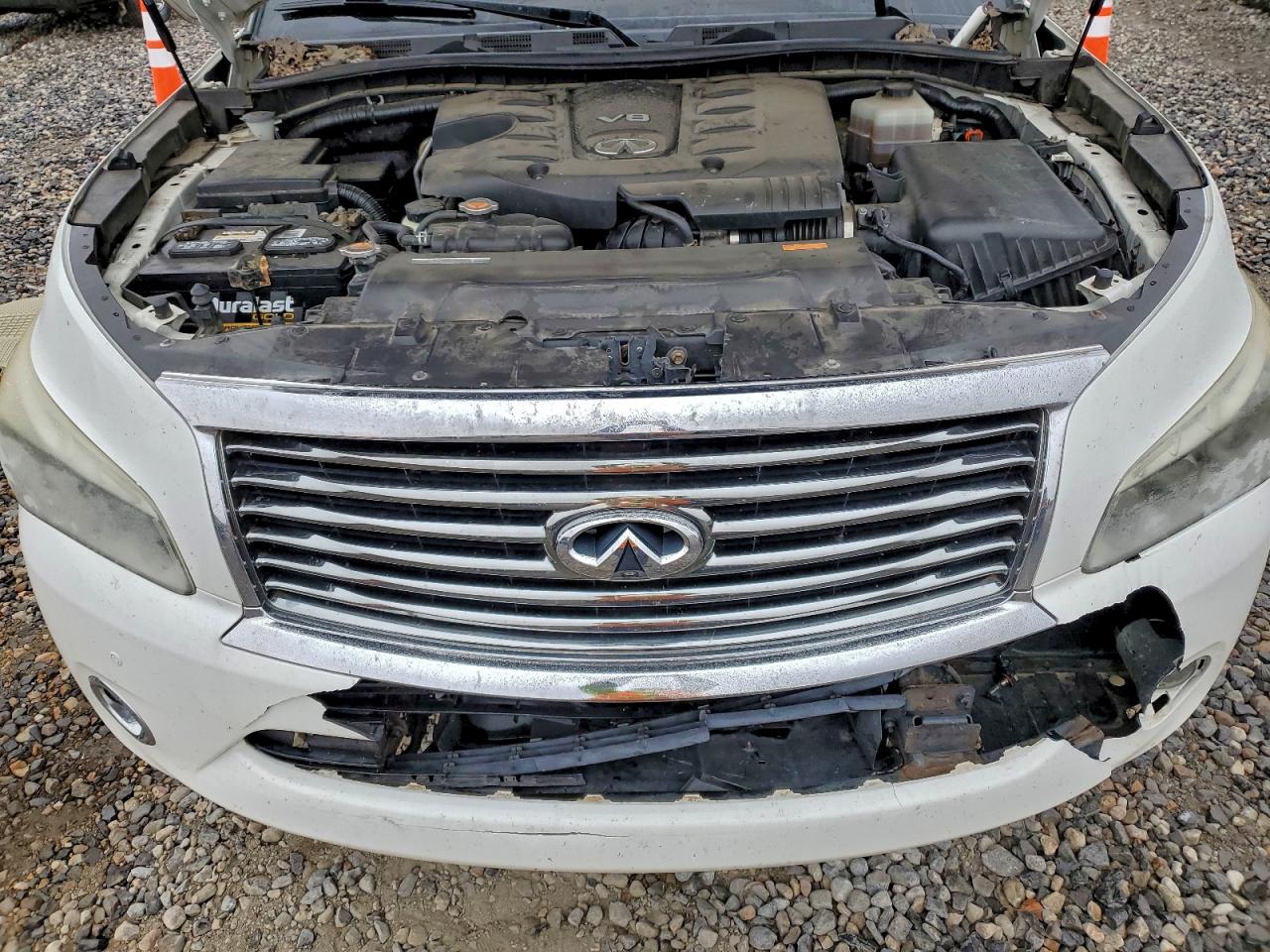 2012 INFINITI QX56 photo 23