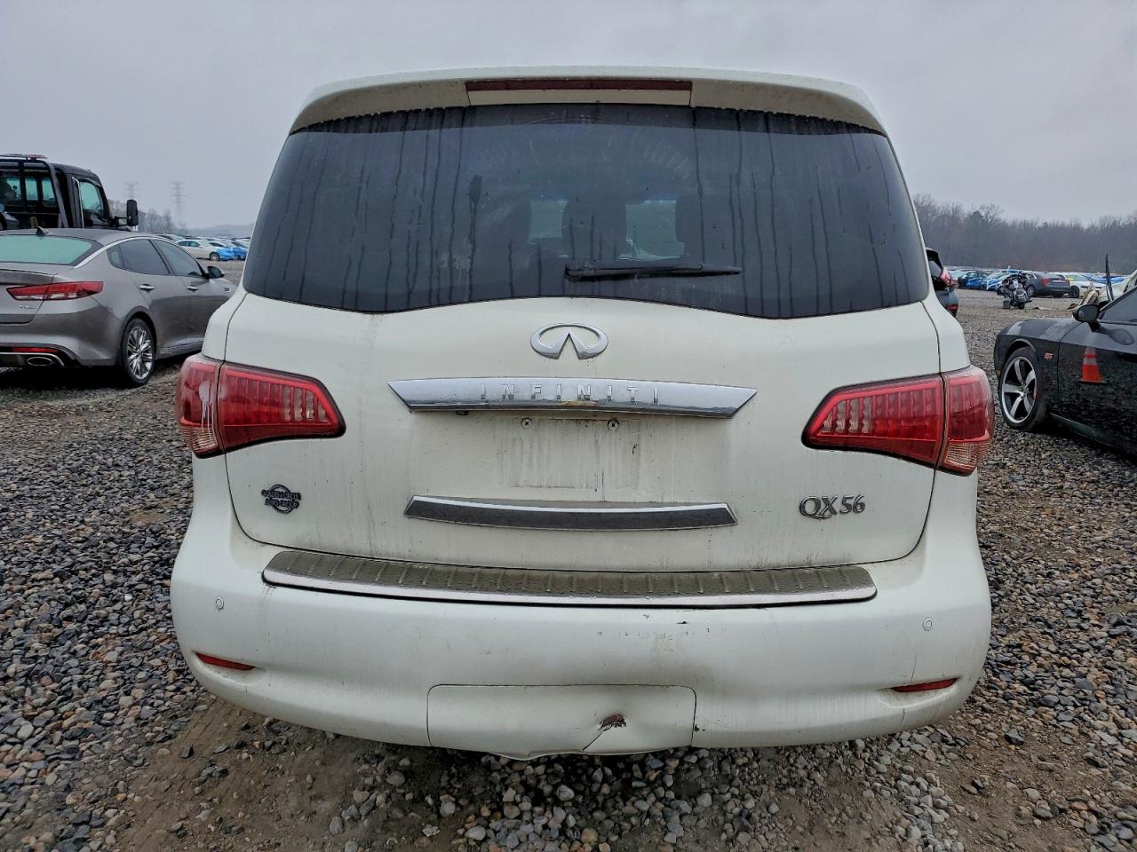 2012 INFINITI QX56 photo 11