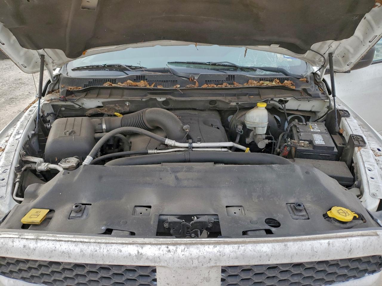 2013 RAM 1500 ST photo 21