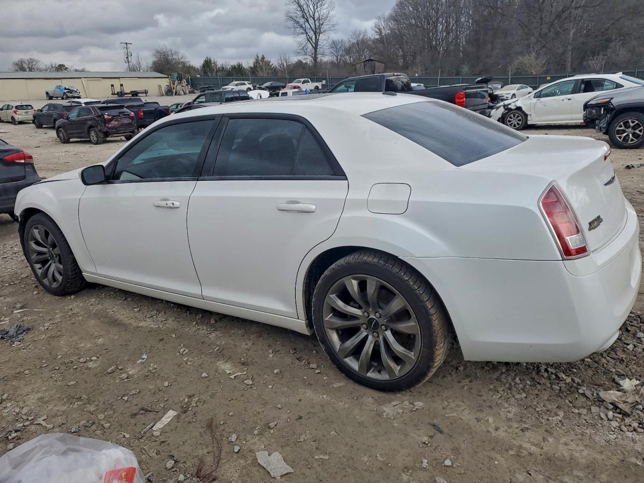 2014 CHRYSLER 300 S photo 2