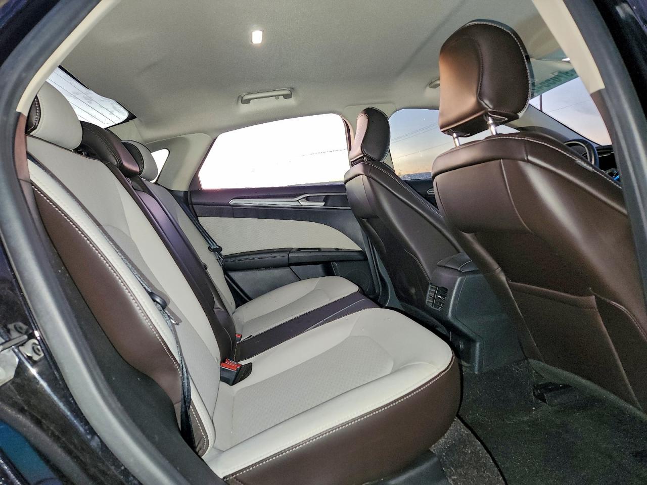 2020 FORD FUSION SE photo 28