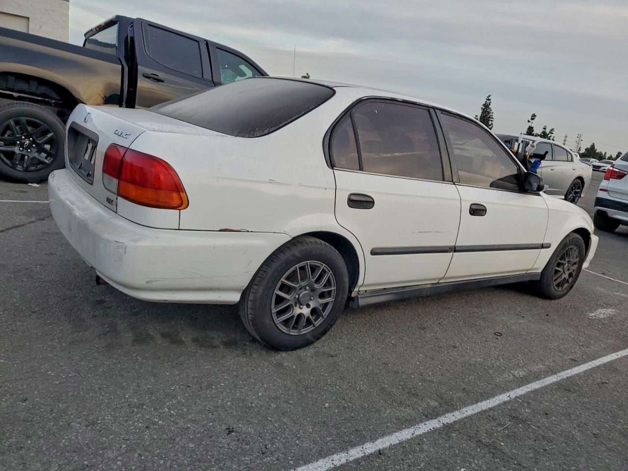 1997 HONDA CIVIC DX photo 5