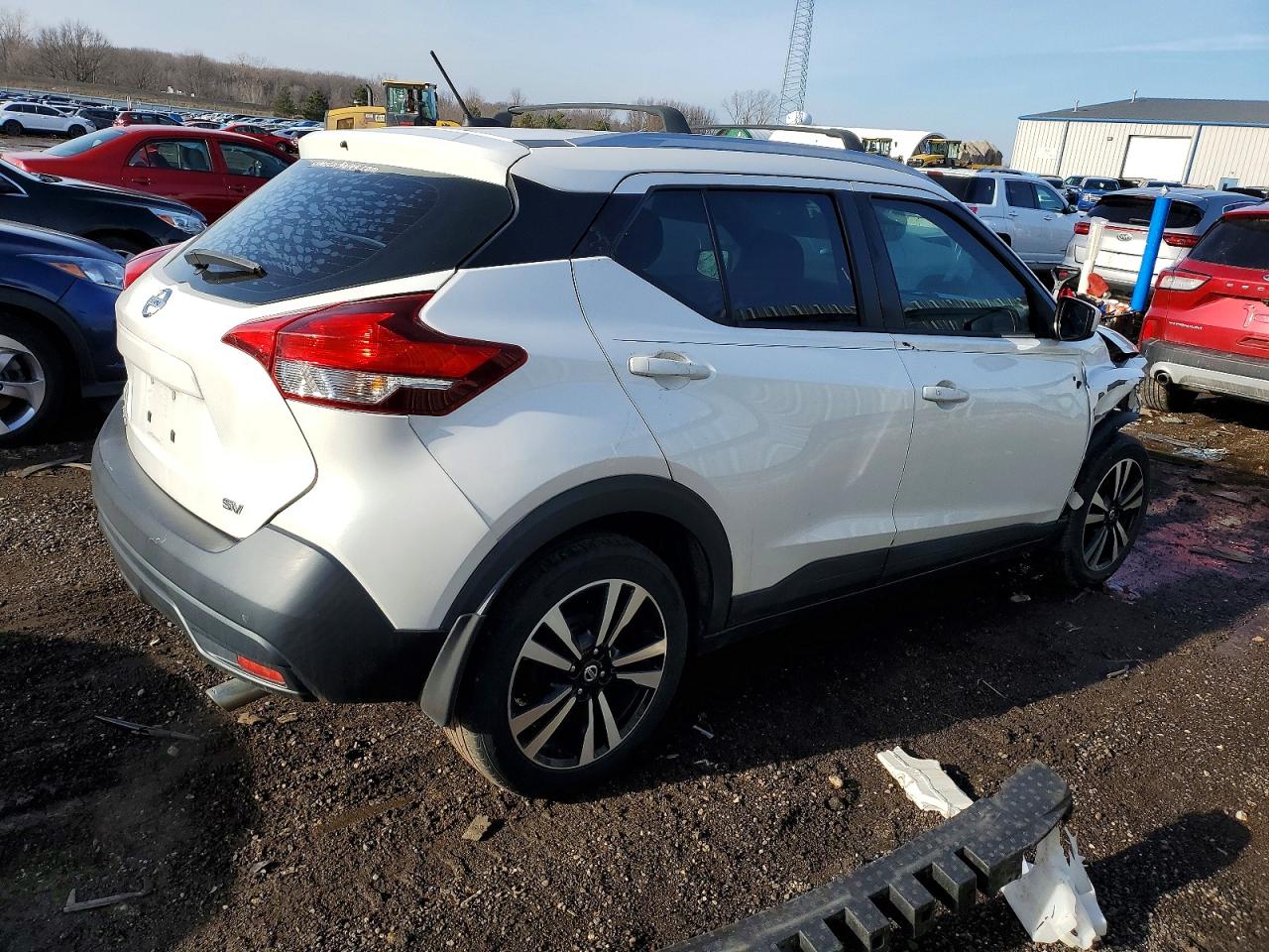 2018 NISSAN KICKS S photo 3