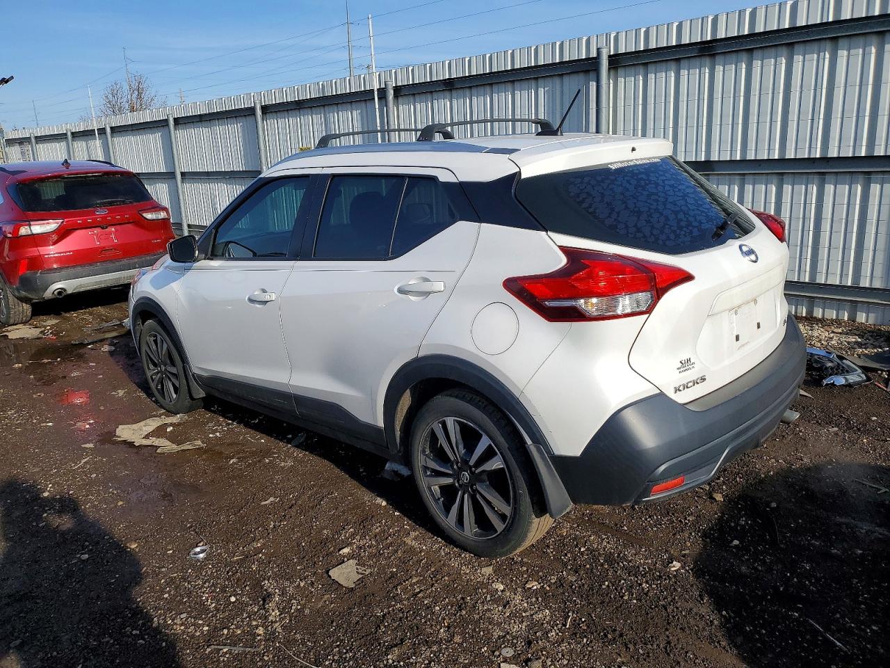 2018 NISSAN KICKS S photo 2
