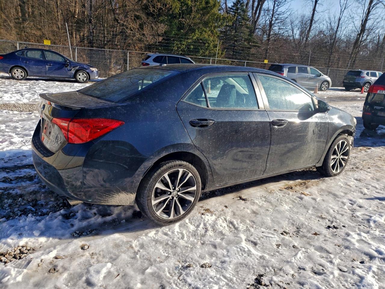 2017 TOYOTA COROLLA L photo 5