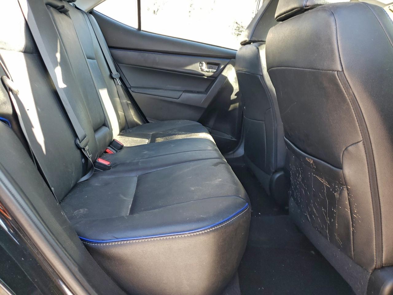 2017 TOYOTA COROLLA L photo 19