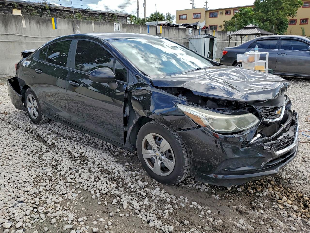 2017 CHEVROLET CRUZE LS photo 10