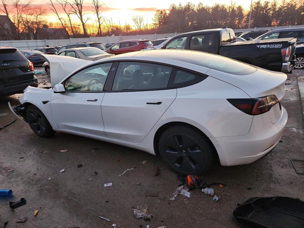 2022 TESLA MODEL 3 photo 3