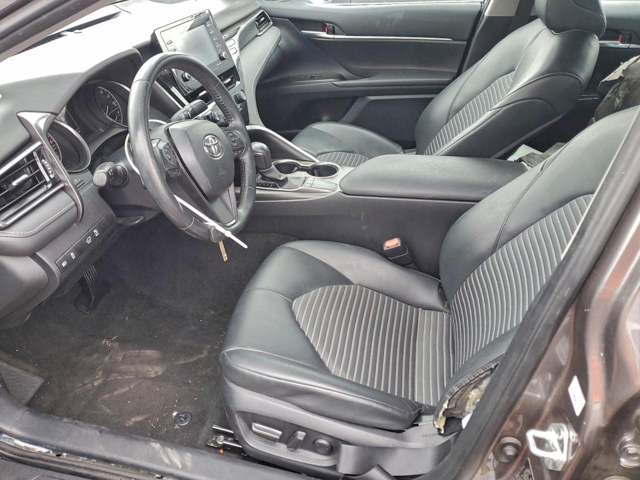 2023 TOYOTA CAMRY SE NIGHT SHADE photo 13