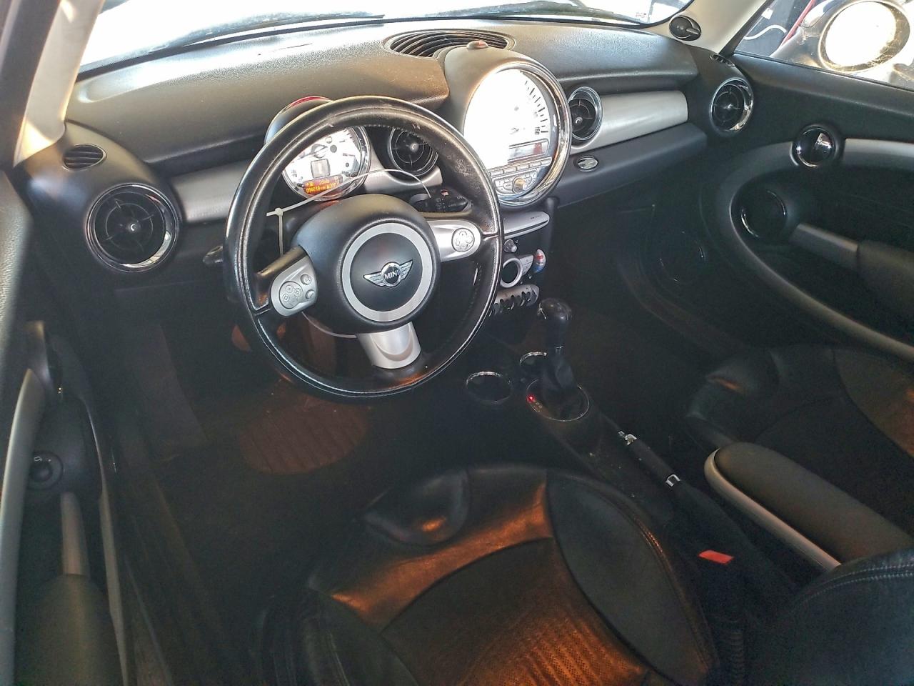 2010 MINI COOPER CLUBMAN photo 15