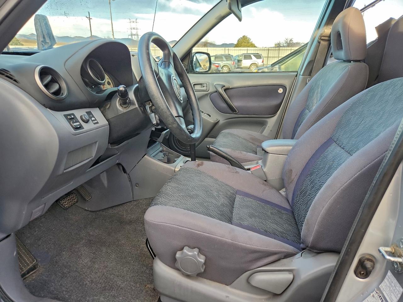 2002 TOYOTA RAV4 photo 25