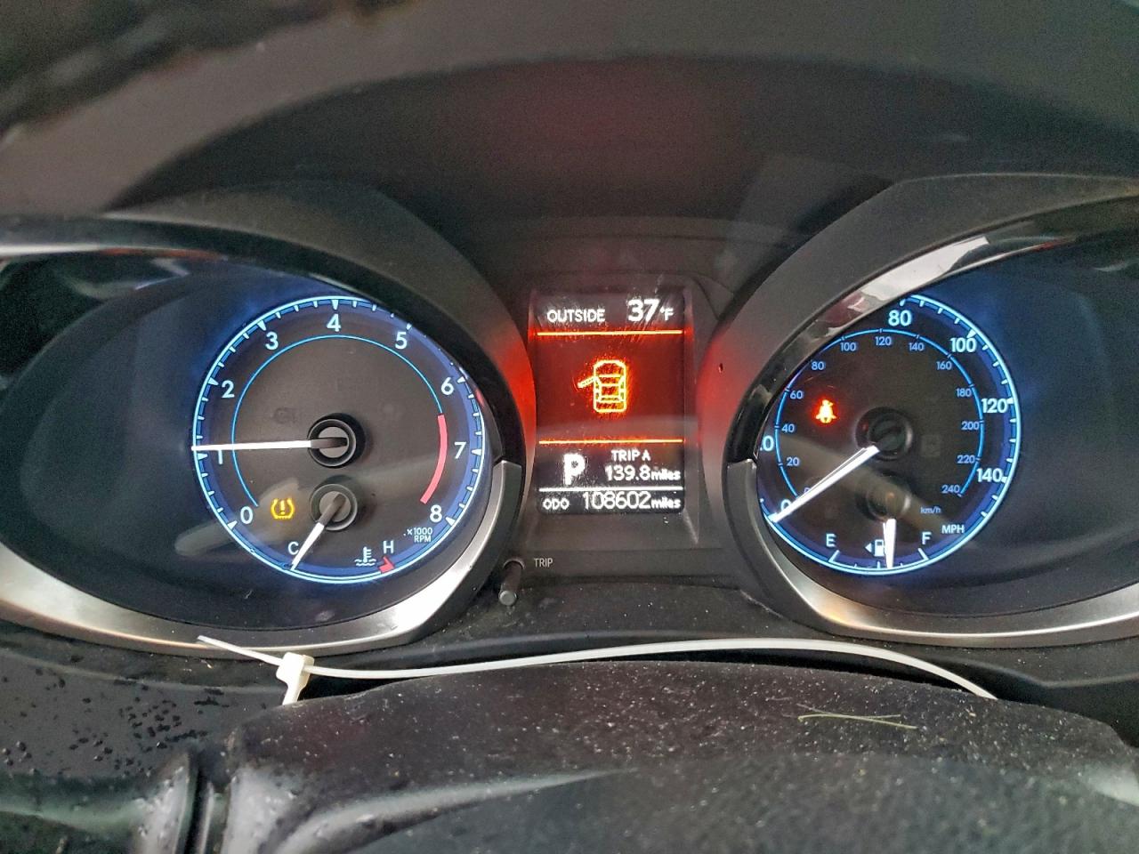 2014 TOYOTA COROLLA L photo 25