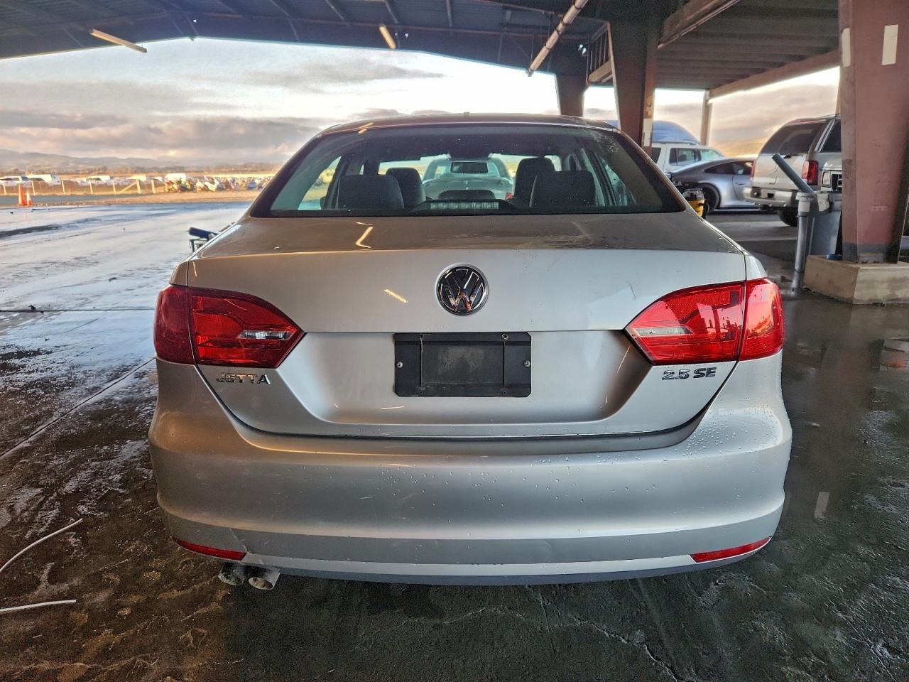 2013 VOLKSWAGEN JETTA SE photo 11