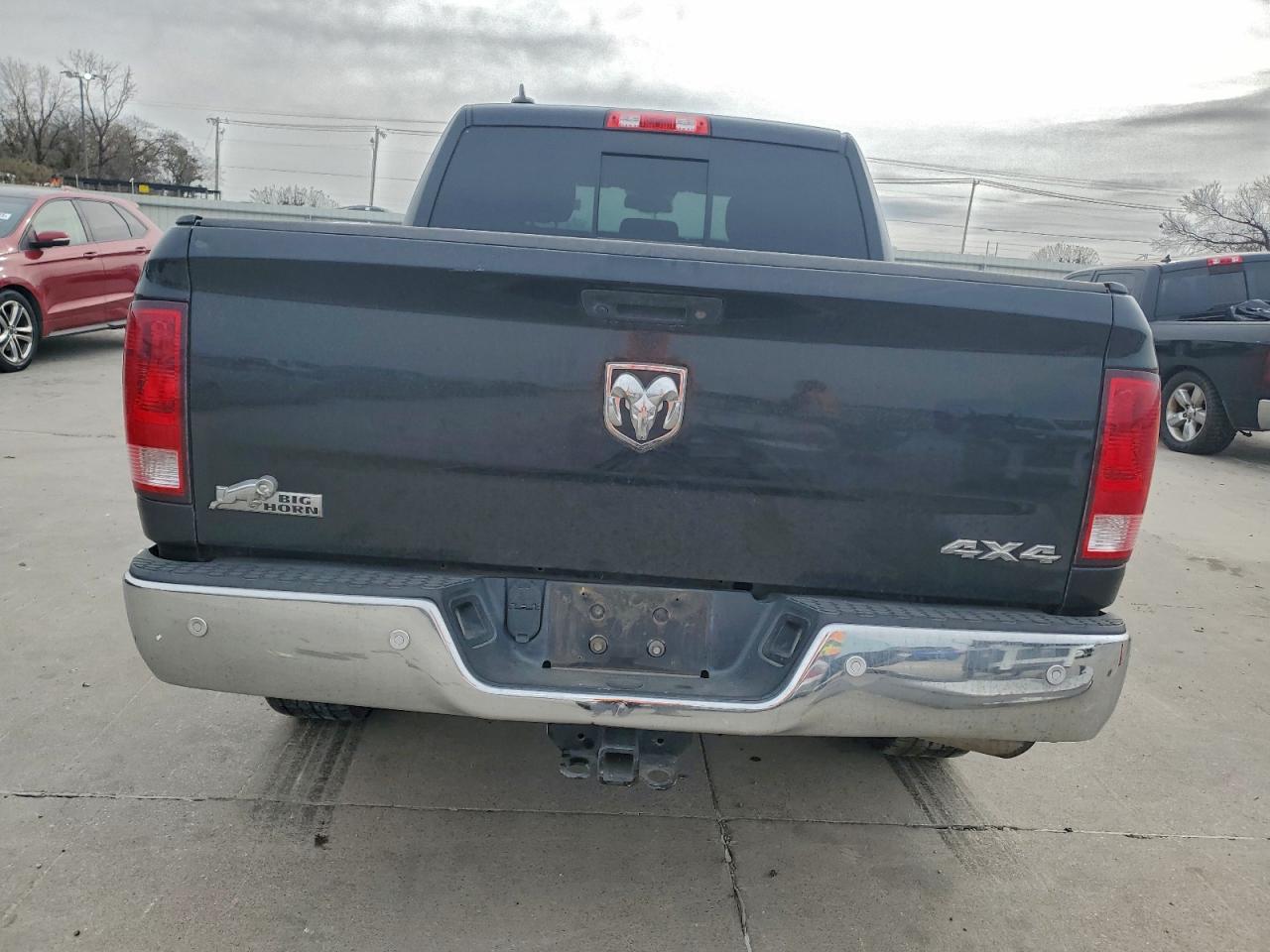 2016 RAM 1500 SLT photo 11