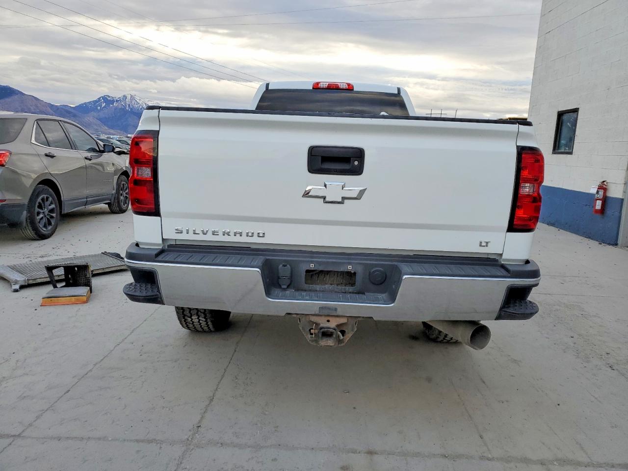 2015 CHEVROLET SILVERADO K3500 LT photo 11