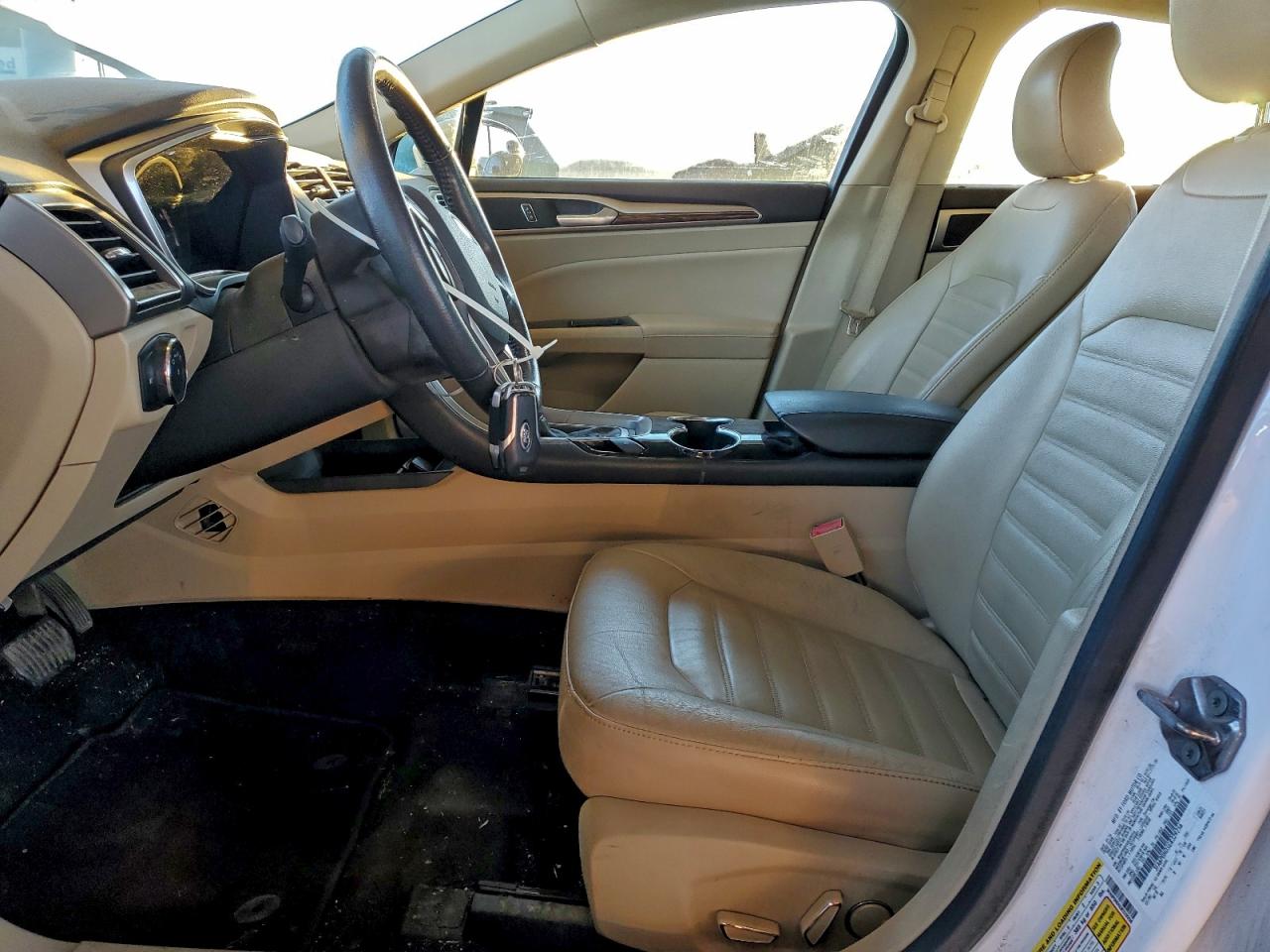 2016 FORD FUSION SE photo 13