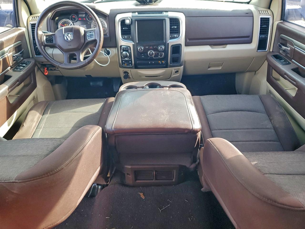 2015 RAM 1500 SLT photo 15