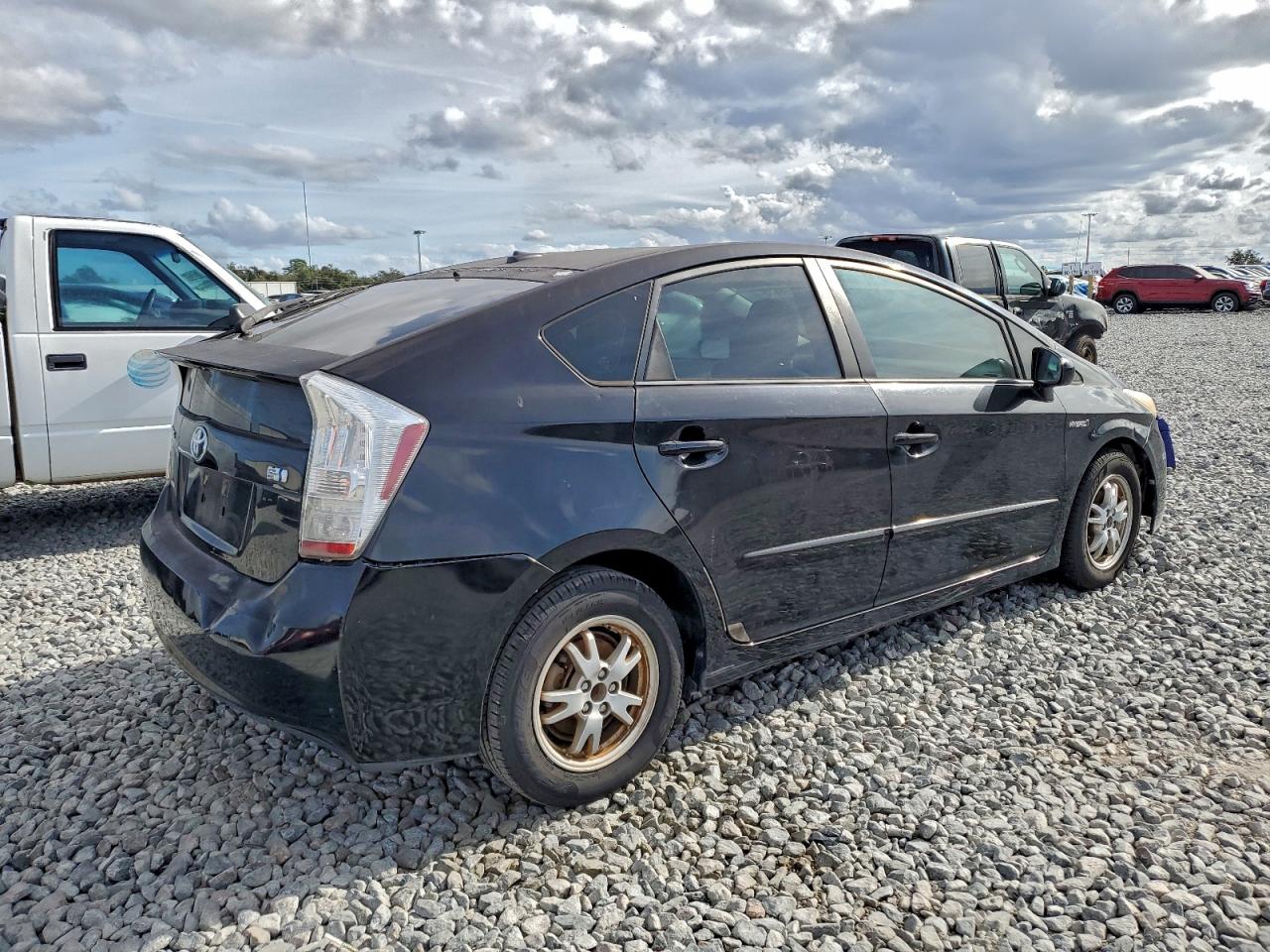 2011 TOYOTA PRIUS photo 5