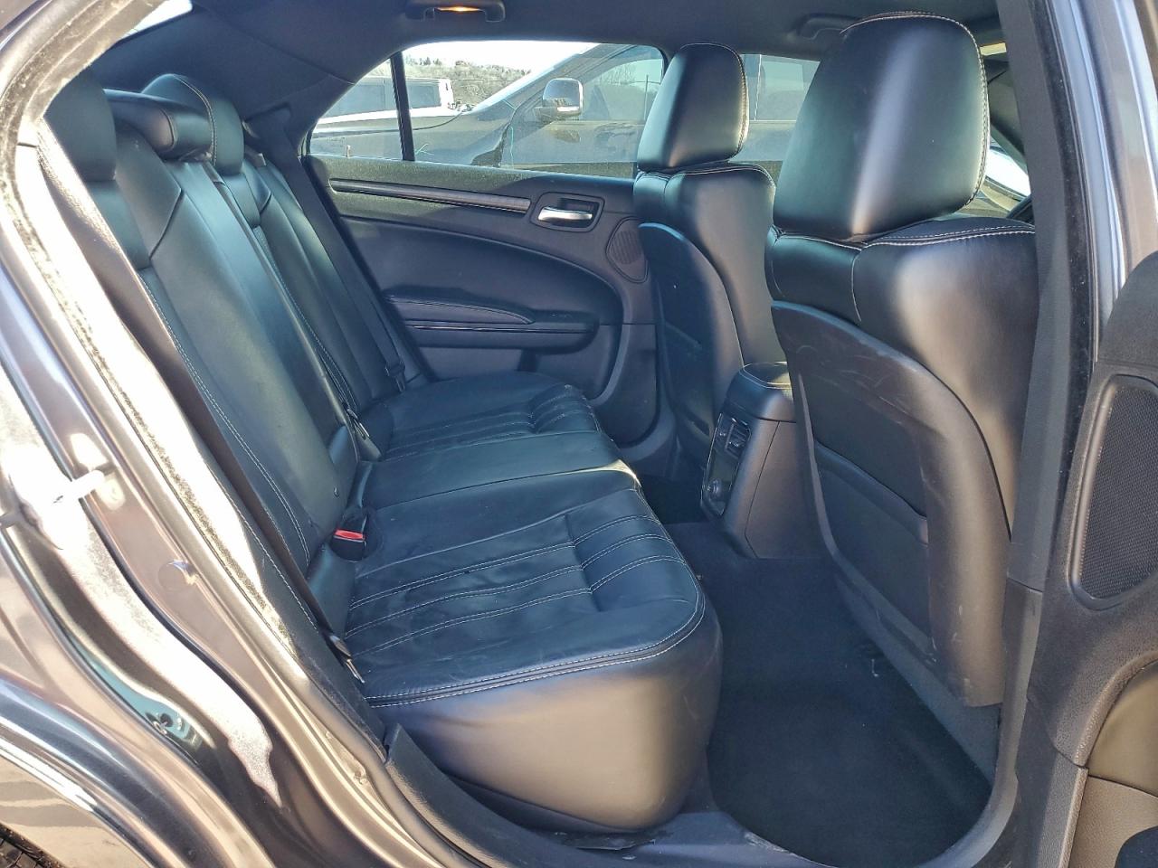 2014 CHRYSLER 300 S photo 10