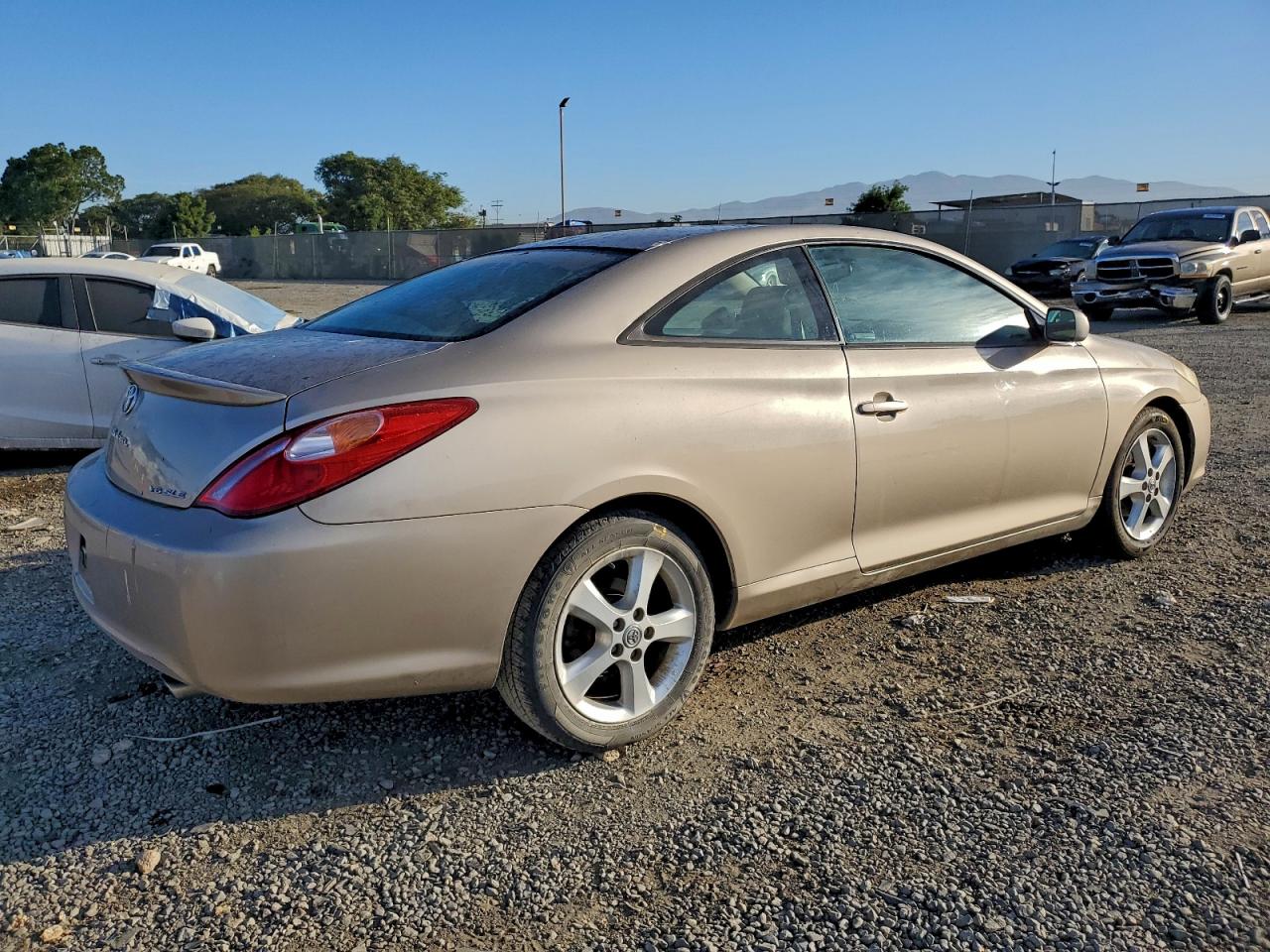 2004 TOYOTA CAMRY SOLARA SE photo 3