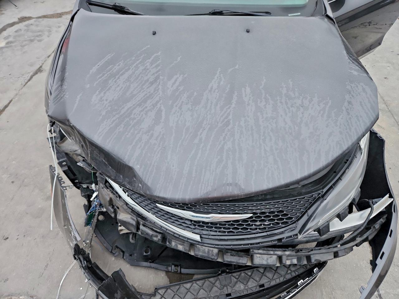 2016 CHRYSLER 200 LIMITED photo 11