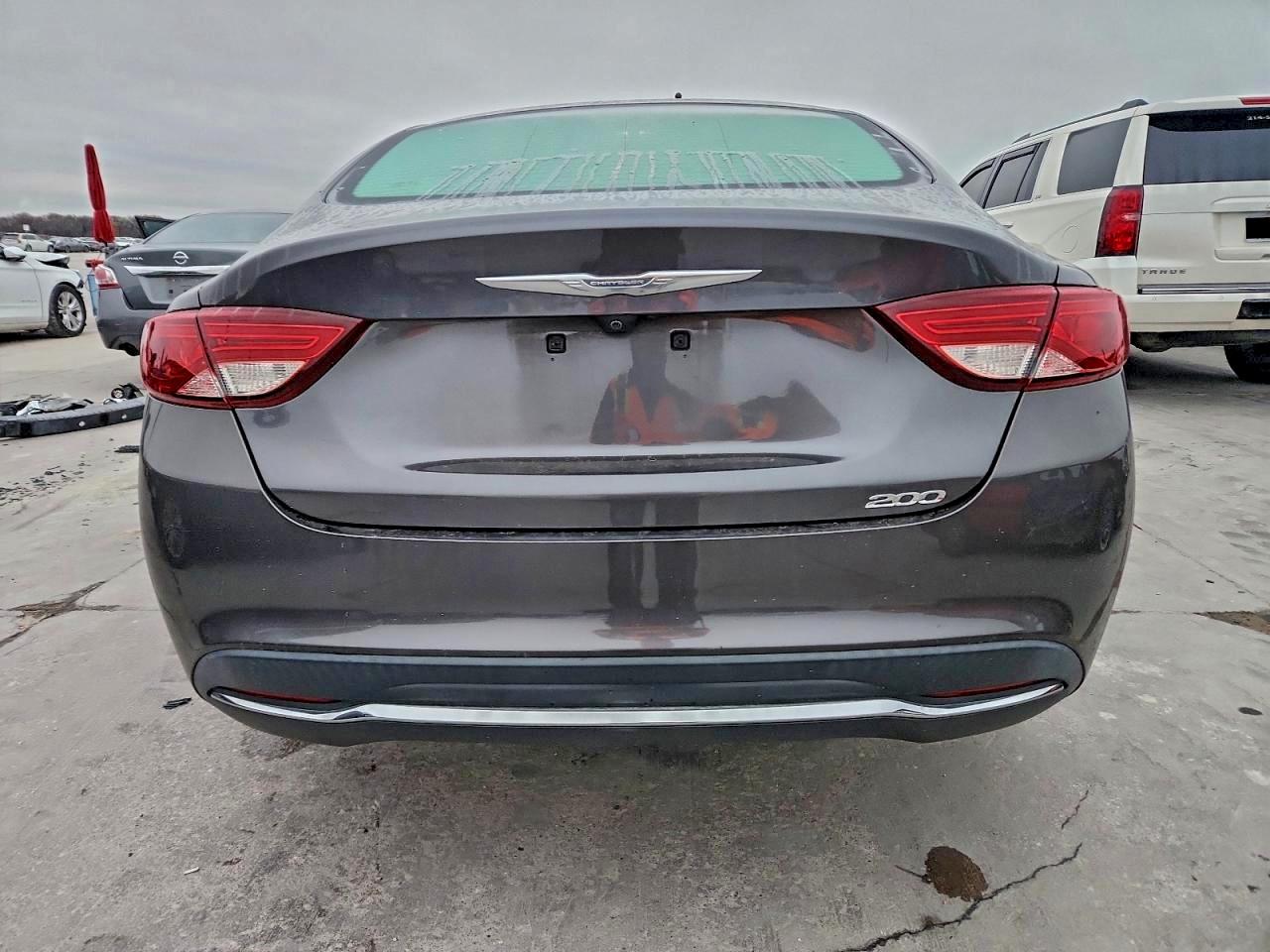 2016 CHRYSLER 200 LIMITED photo 6