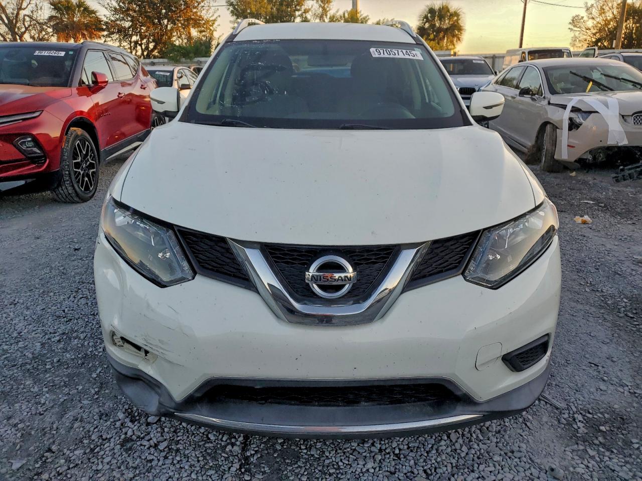 2016 NISSAN ROGUE S photo 5