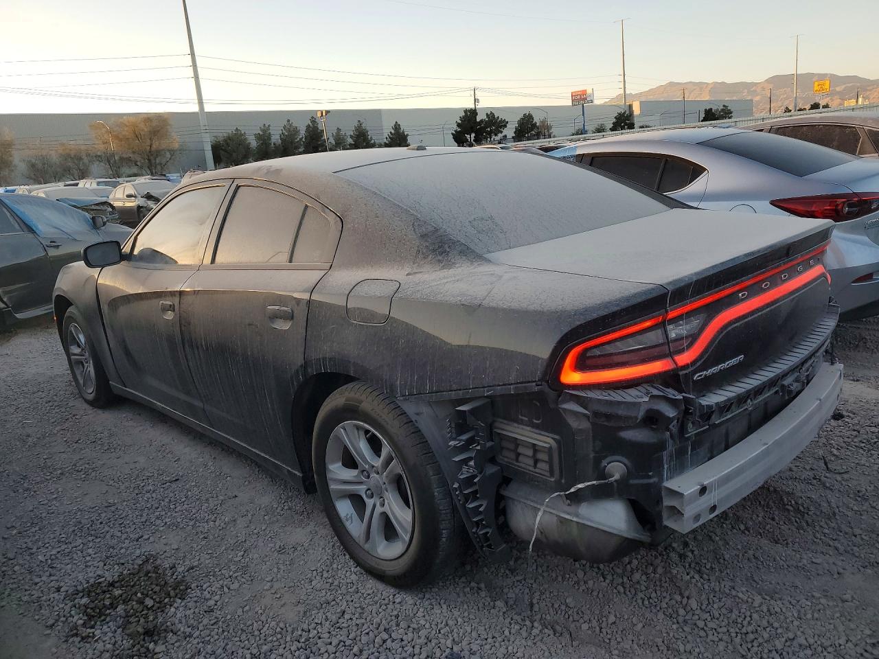 2020 DODGE CHARGER SXT photo 2