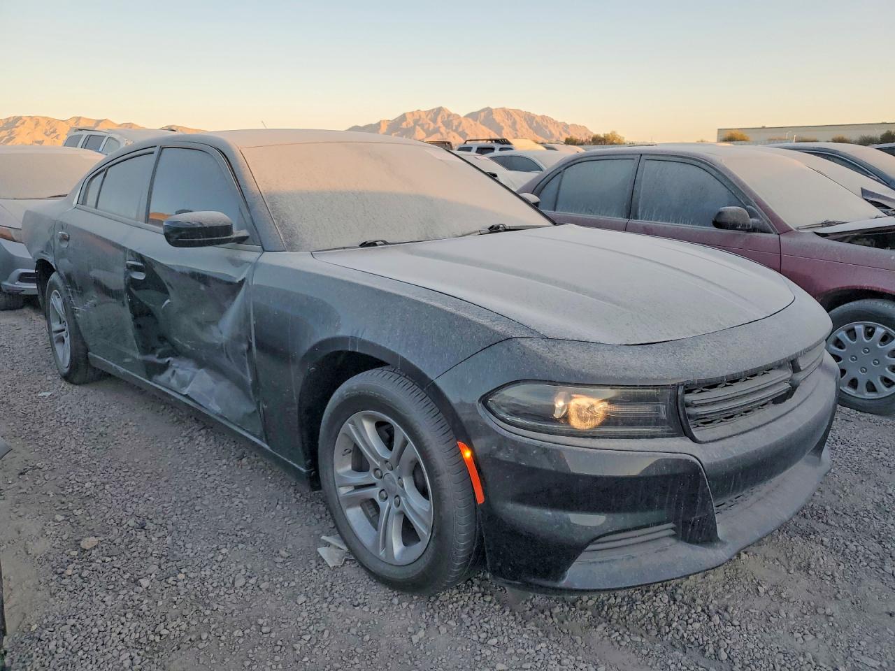 2020 DODGE CHARGER SXT photo 4