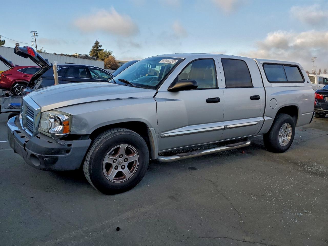 2005 DODGE DAKOTA