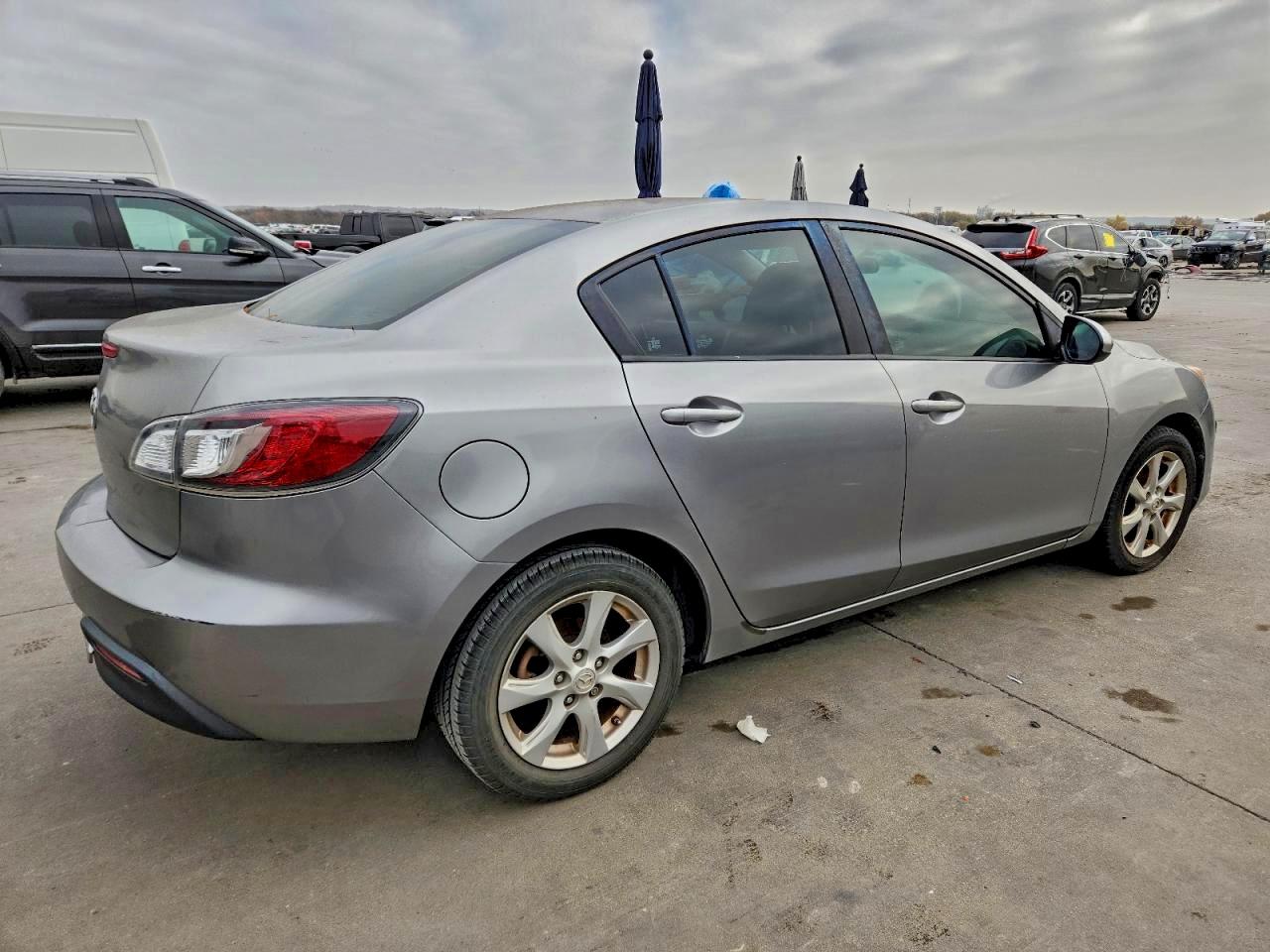 2010 MAZDA 3 I photo 3