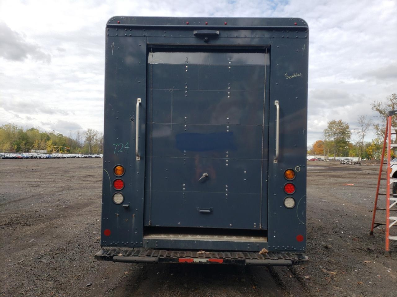 2021  CHASSIS M - DELIVERY TRUCK photo 16
